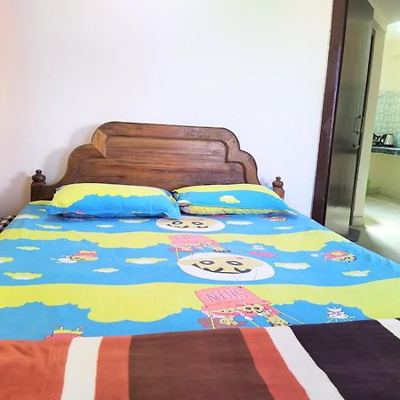 Sara Beach House Puri Exterior photo