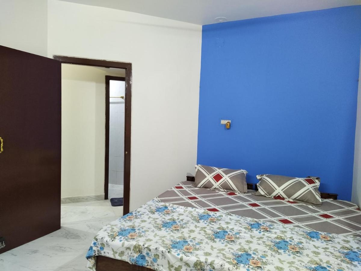 Sara Beach House Puri Exterior photo