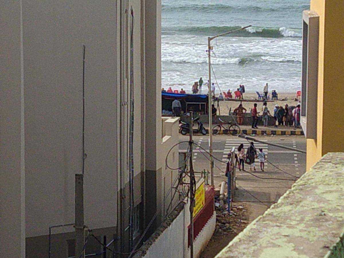 Sara Beach House Puri Exterior photo